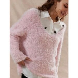 NEW Urban Outfitters Priscilla Pink Fuzzy V Beck pullover sweater women size S